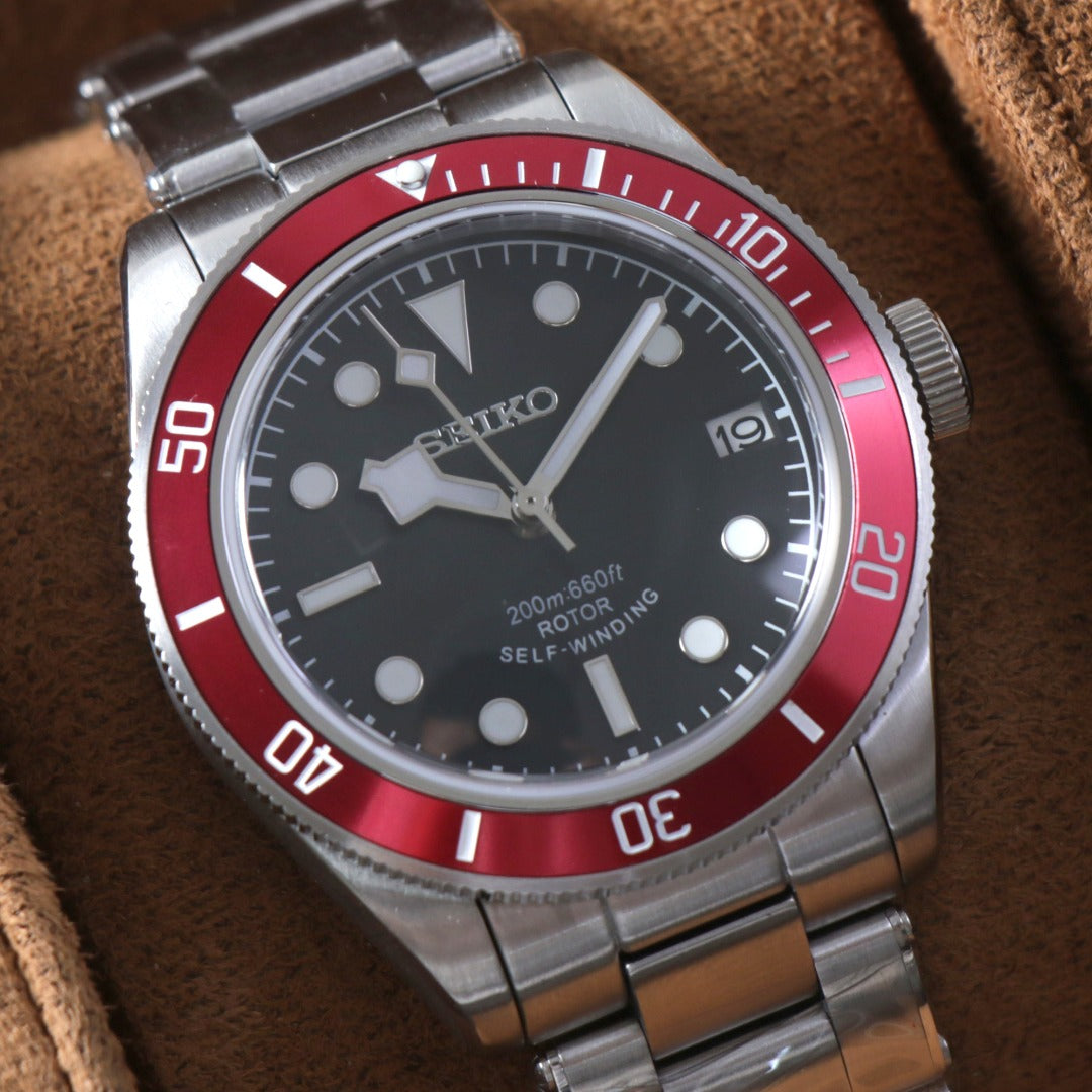 Classic Diver Automático Red Bezel – NH35