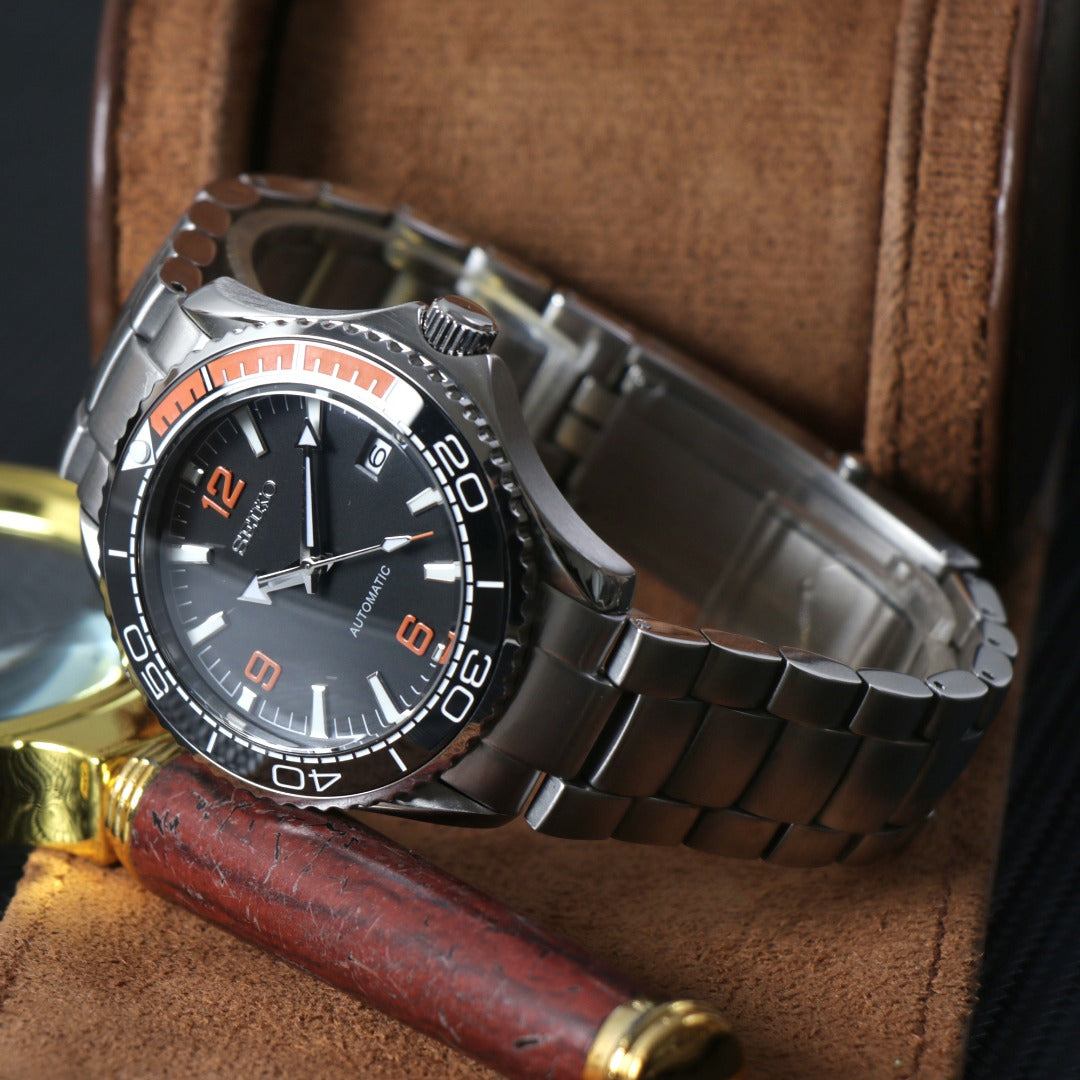 Ocean Diver Automático Black & Orange – NH35