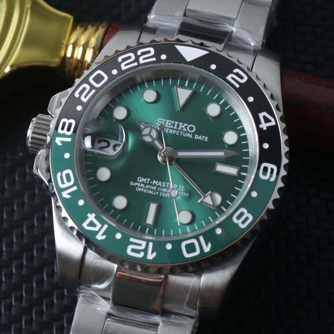 GMT Diver Automático Green Dial – NH34