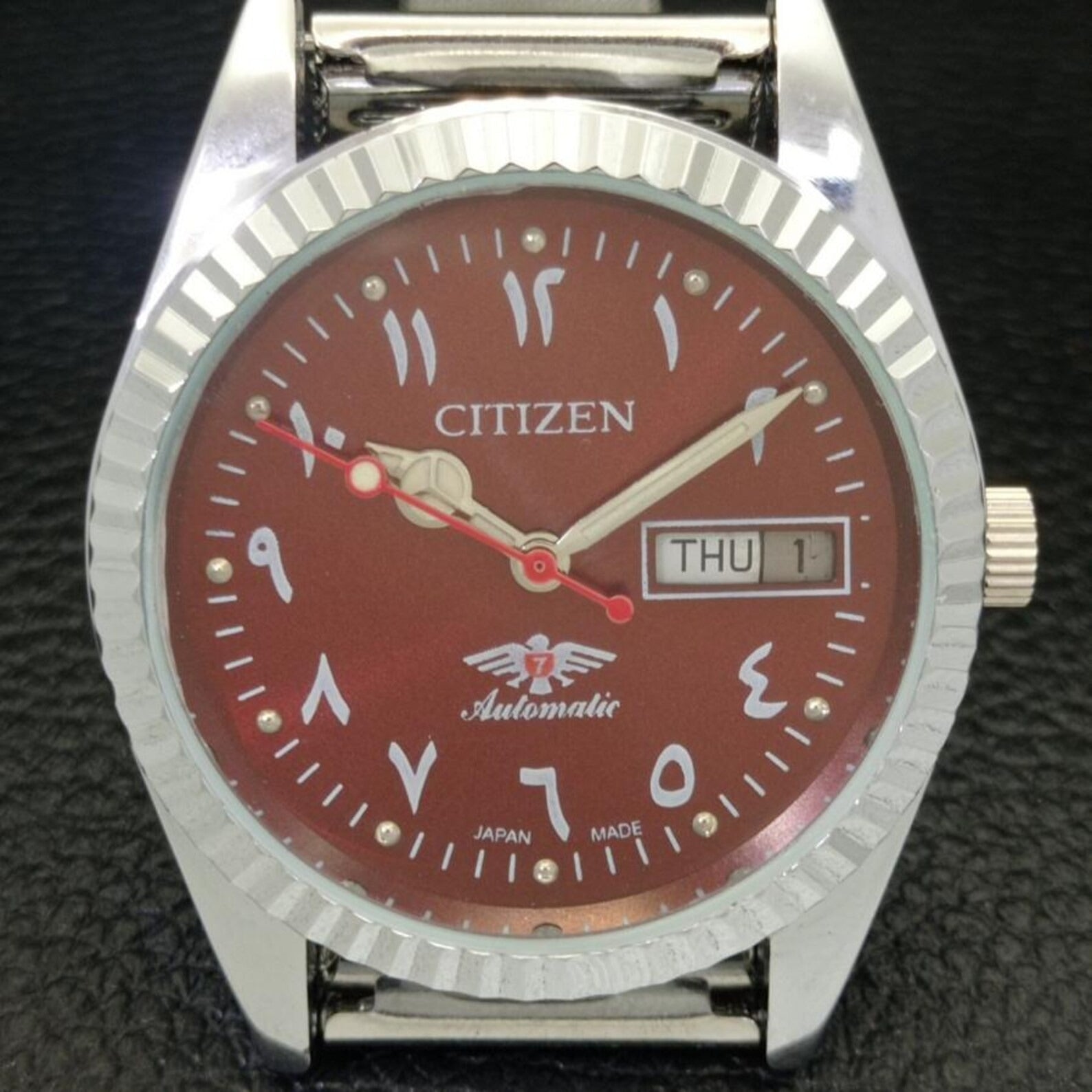Citizen Automático 8200 - Esfera roja (⭐4,7)