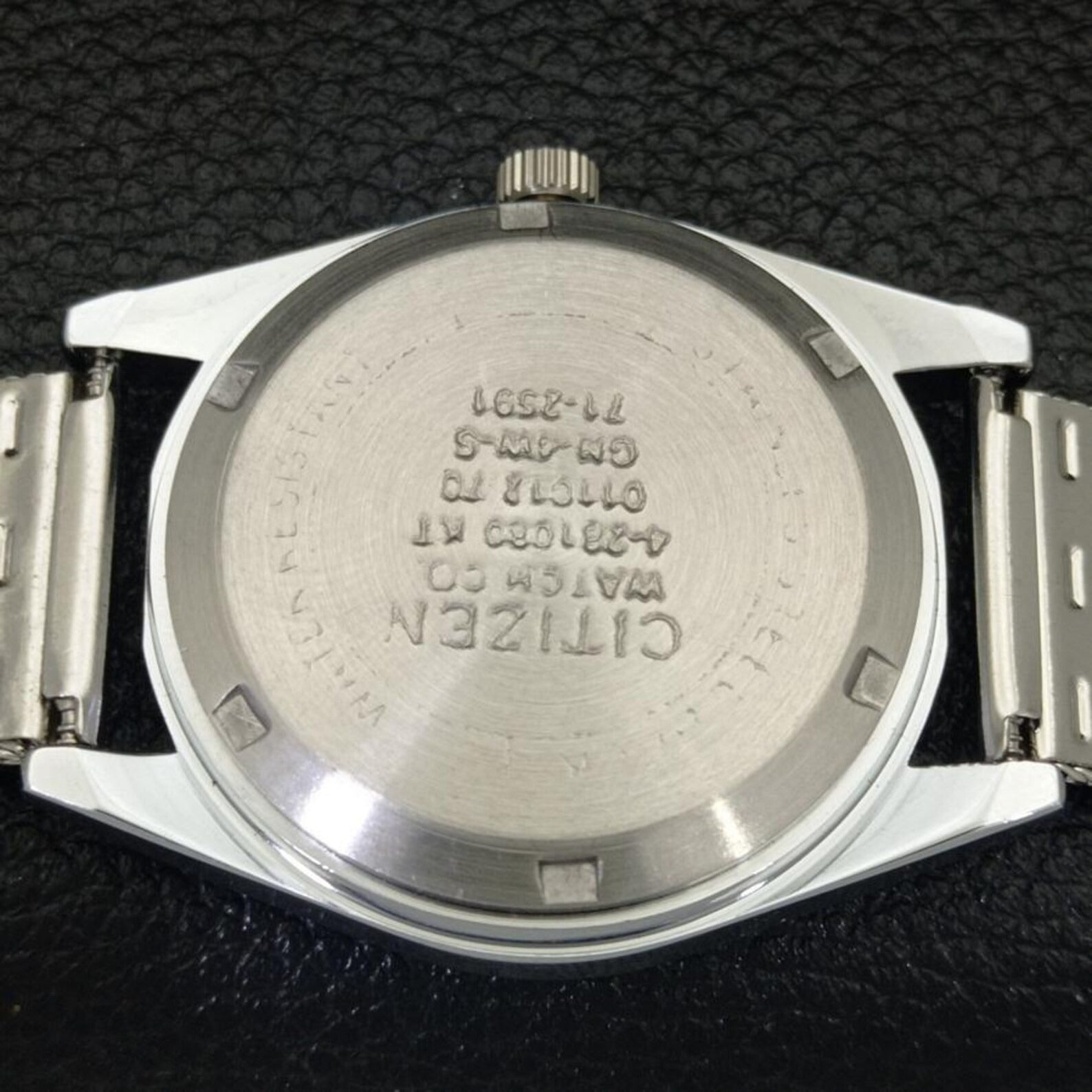 Citizen Automático 8200 - Esfera roja (⭐4,7)