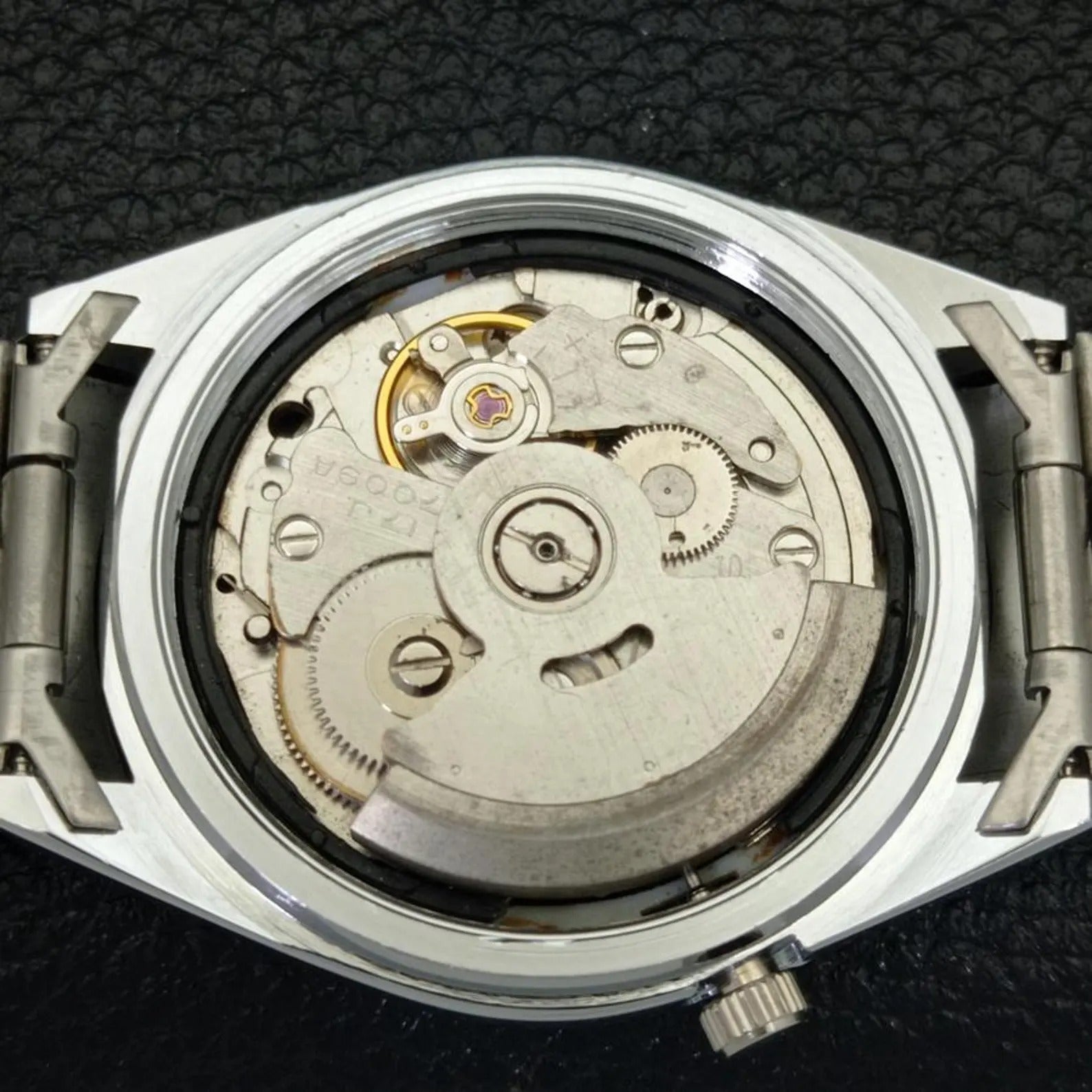 Reloj Vintage Seiko 5 Automático 7009A – Esfera Negra con Números Romanos (⭐5)