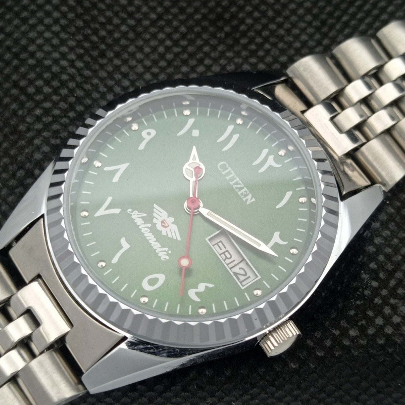 Reloj de Pulsera Citizen 8200 - Esfera Verde Árabe (⭐4,8)