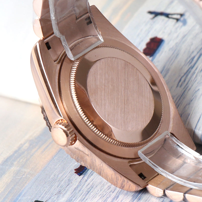 Classic Date Automático – Burgundy Rose Gold Steel NH35