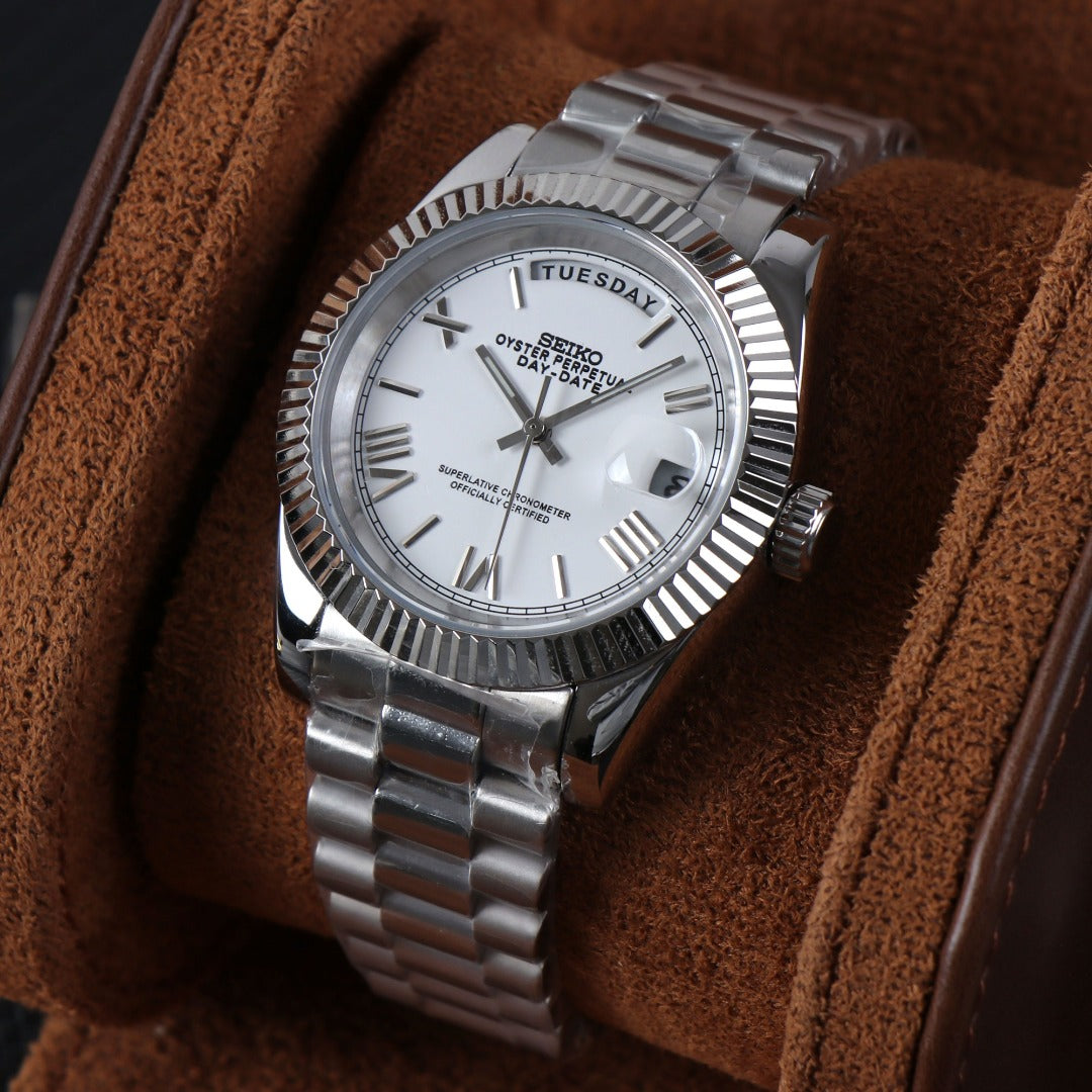 Classic Automático – Silver White Day-Date