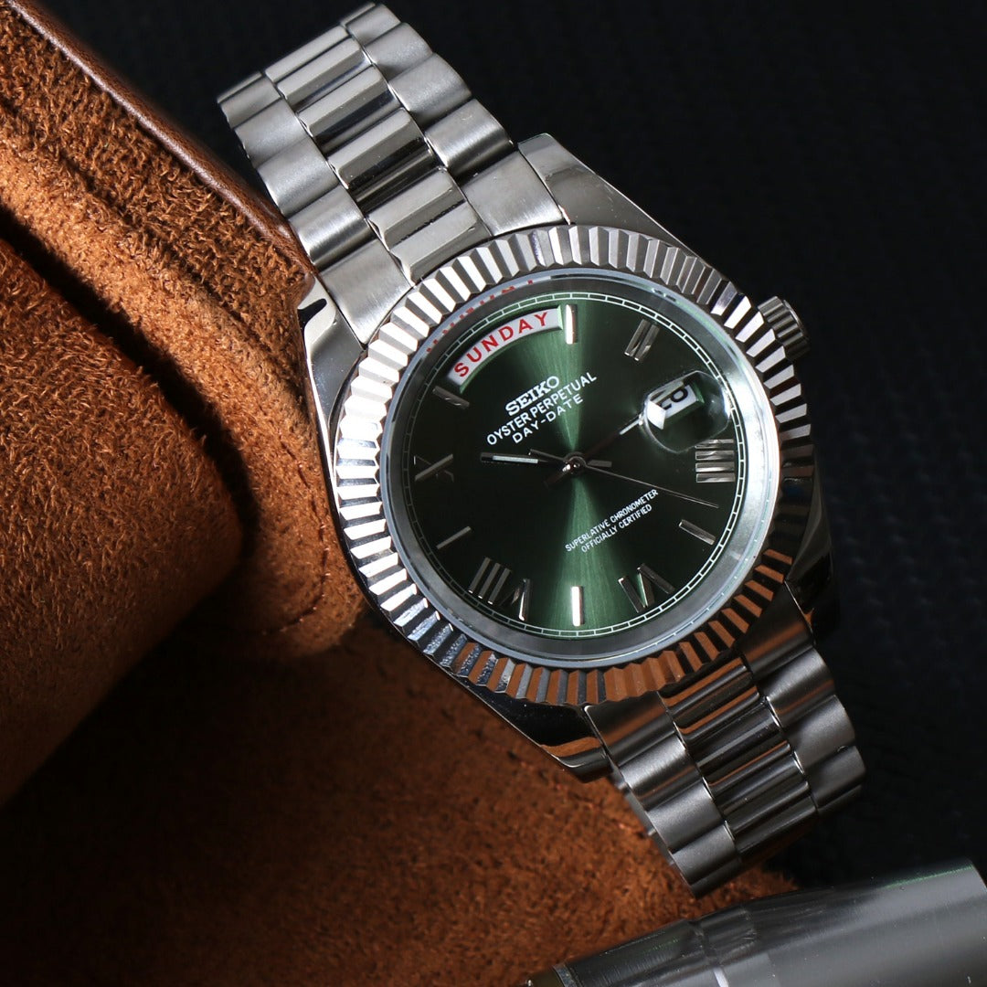 Classic Automático – Dark Steel Green Day-Date