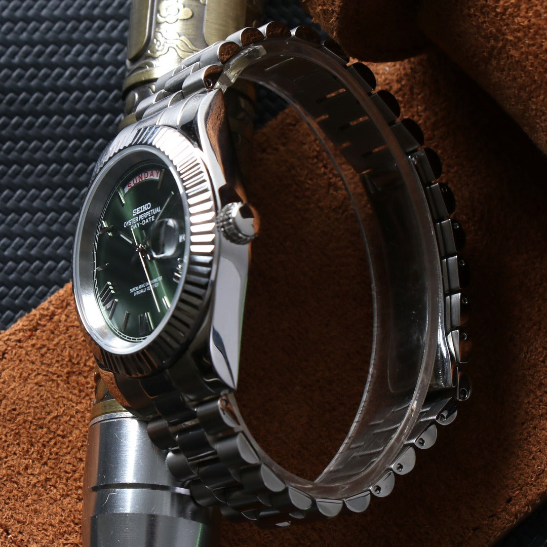 Classic Automático – Dark Steel Green Day-Date
