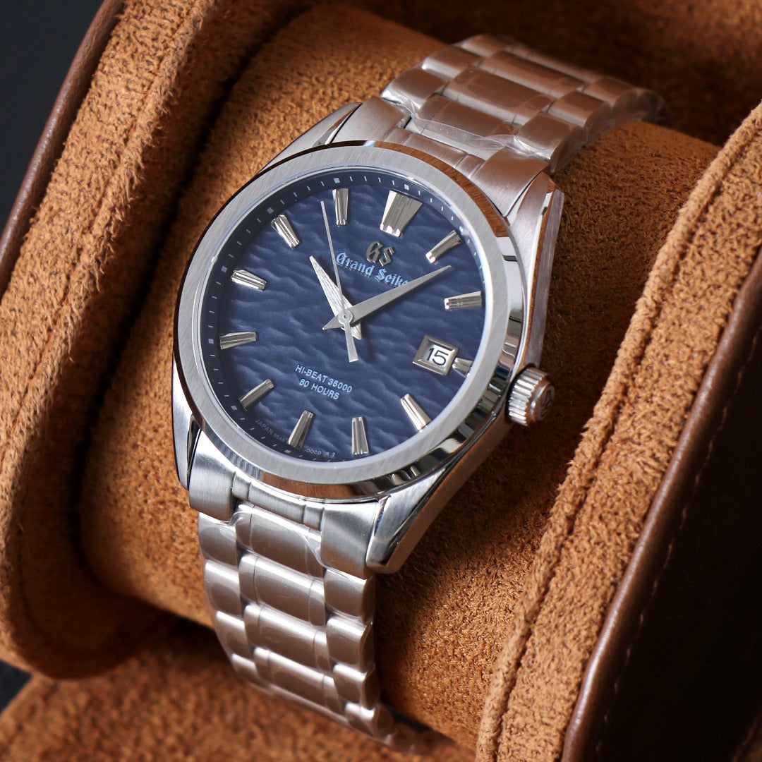 Classic Date Automático – Blue Textured Steel NH35