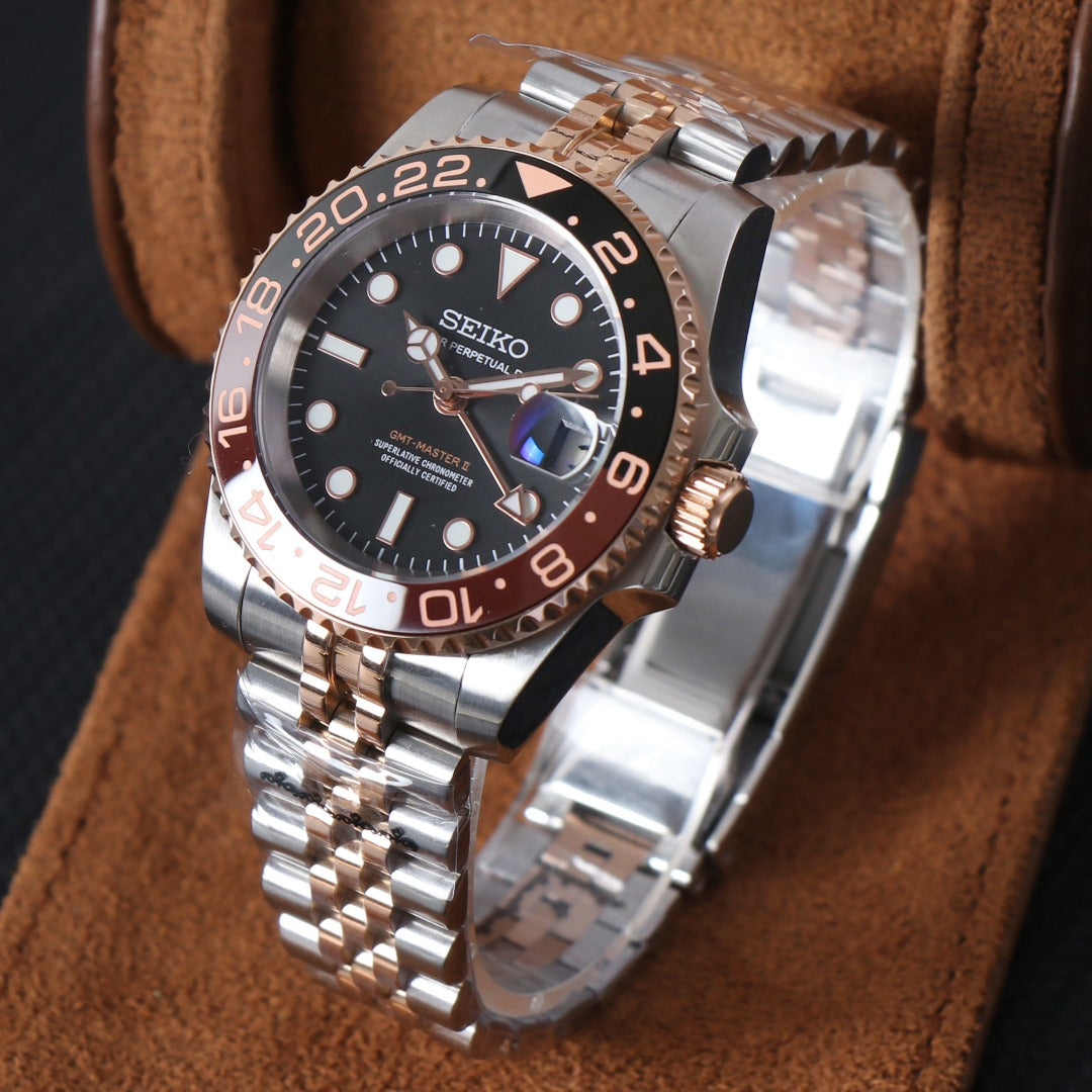 Traveler GMT Automático – Black Brown Steel NH34