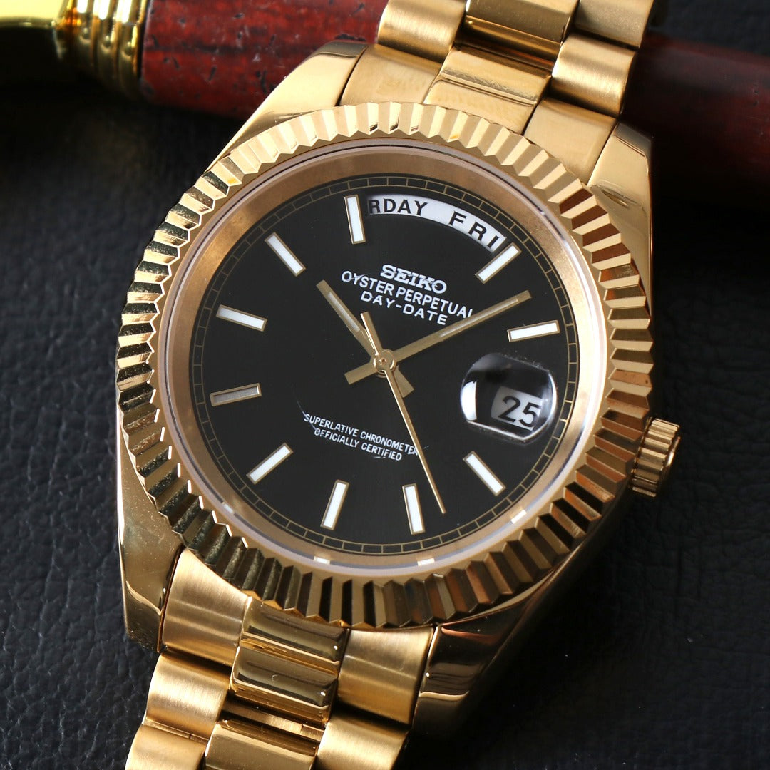 Classic Automático – Full Gold Black Dial Day-Date
