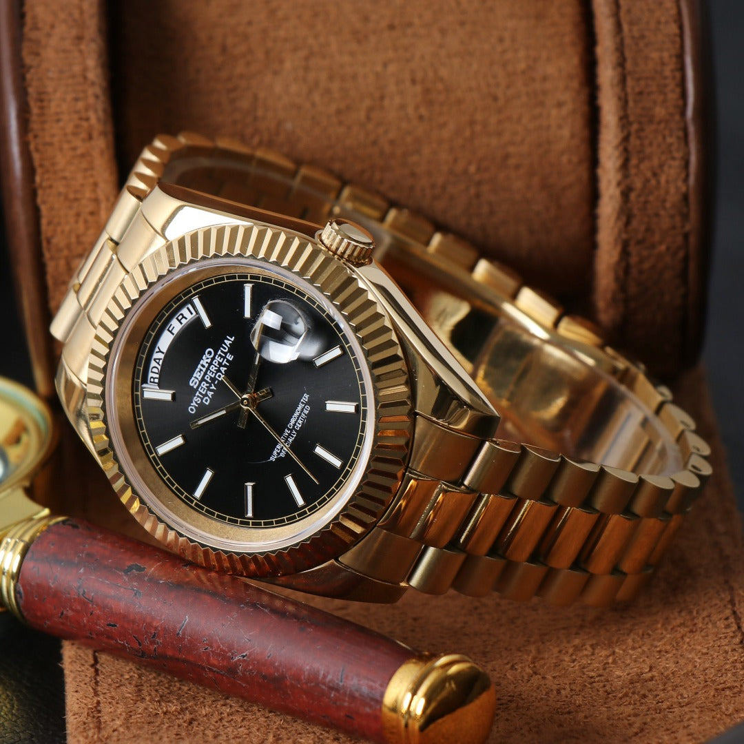 Classic Automático – Full Gold Black Dial Day-Date