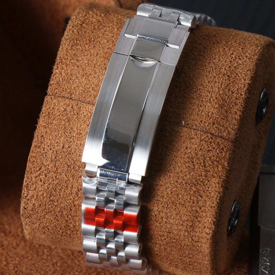 Travel GMT Automático – Black Grey Bezel Steel NH34