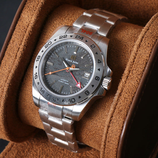 Daily GMT Automático – Grey Steel NH34