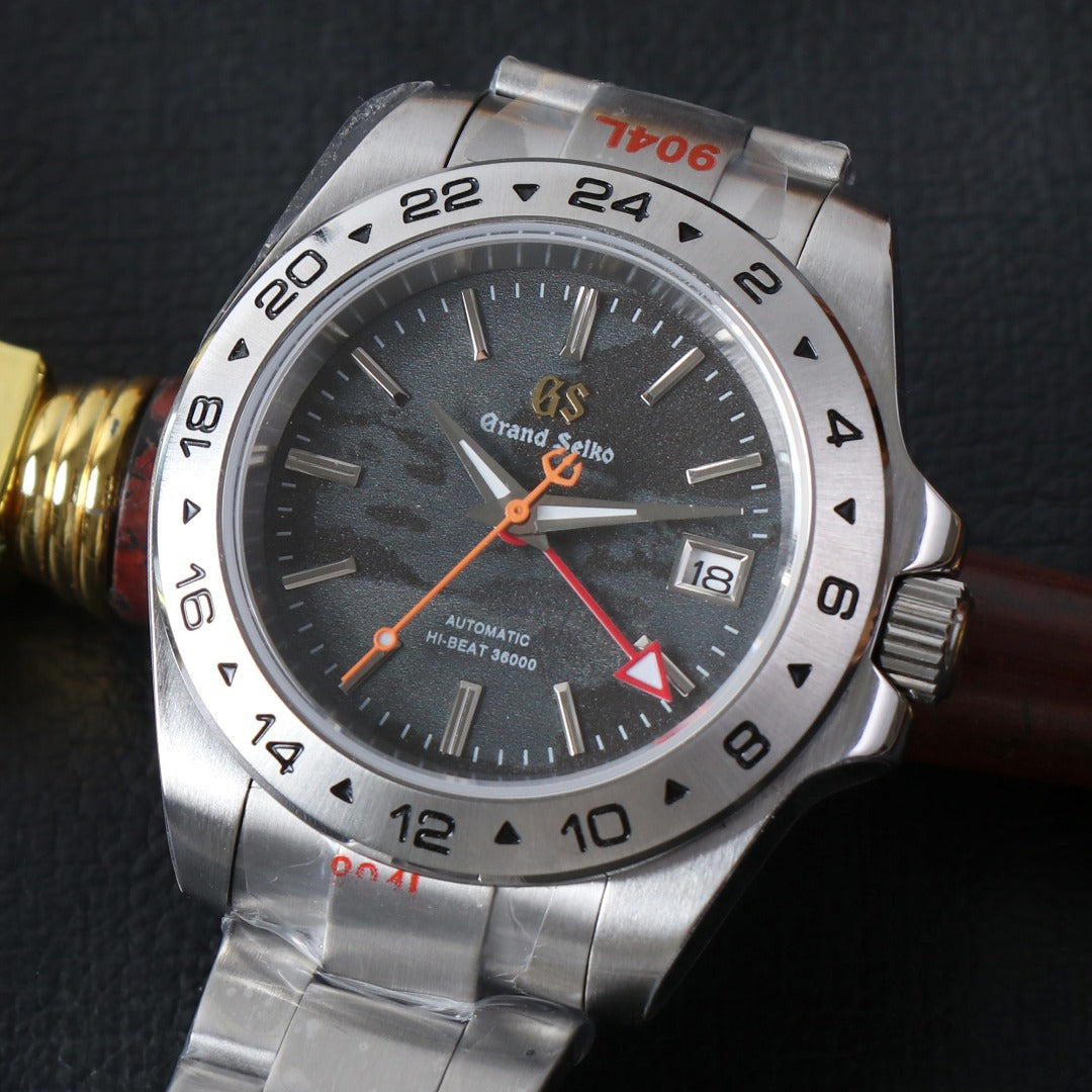 Daily GMT Automático – Grey Steel NH34