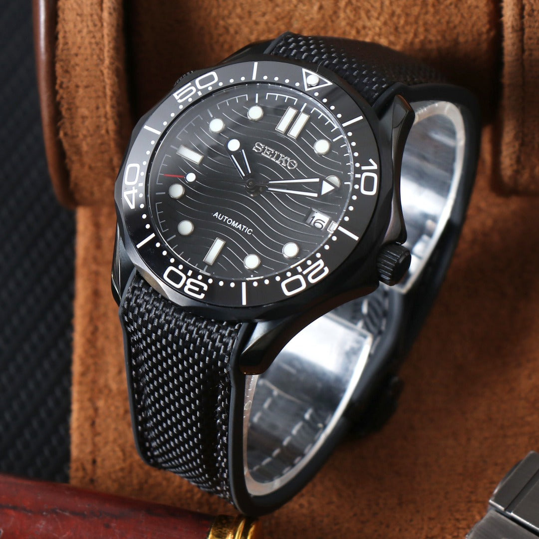 Diver Automático – Black Wave Steel NH35