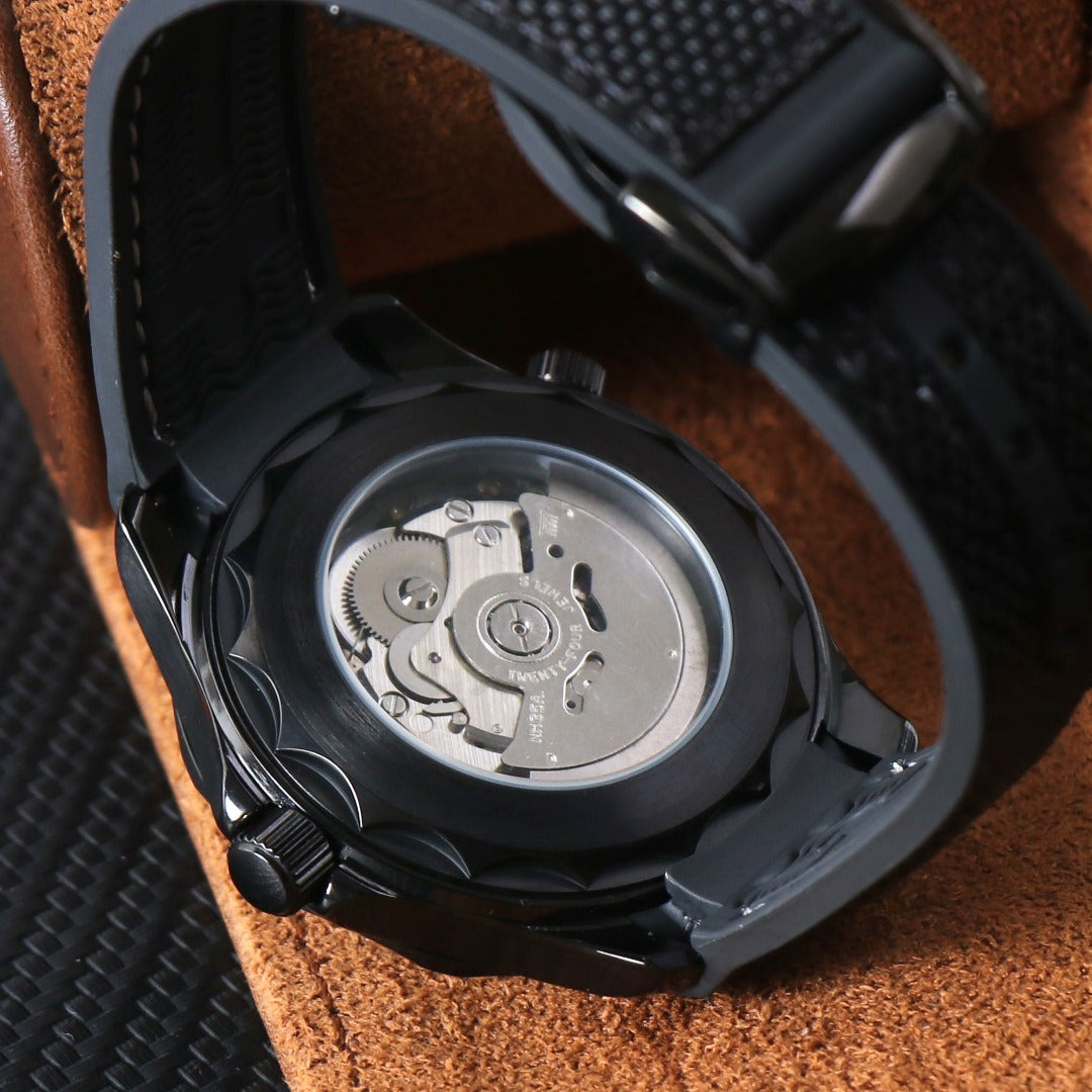 Diver Automático – Black Wave Steel NH35