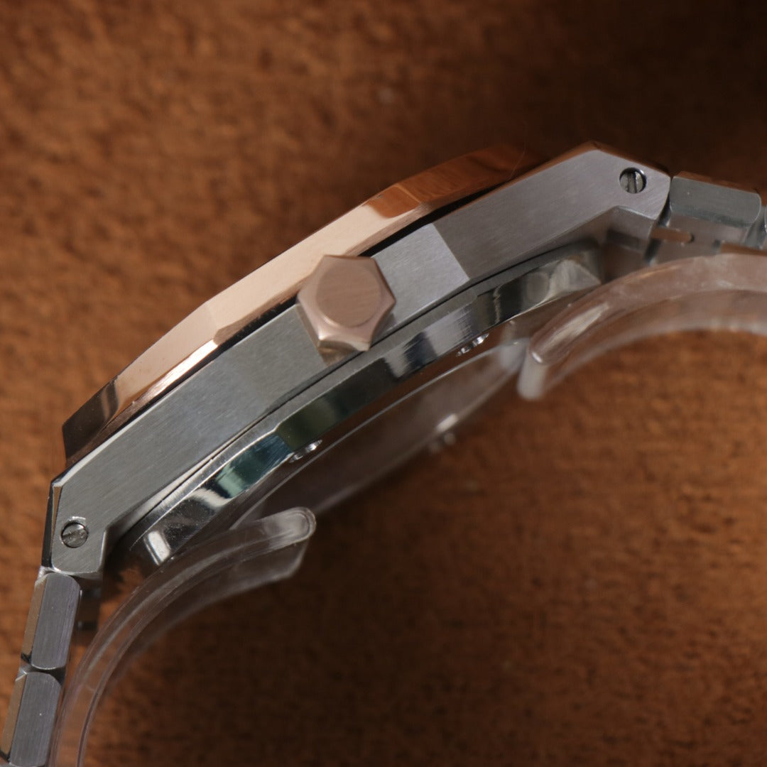 Octagonal Black Automático – Classic Integrated NH35