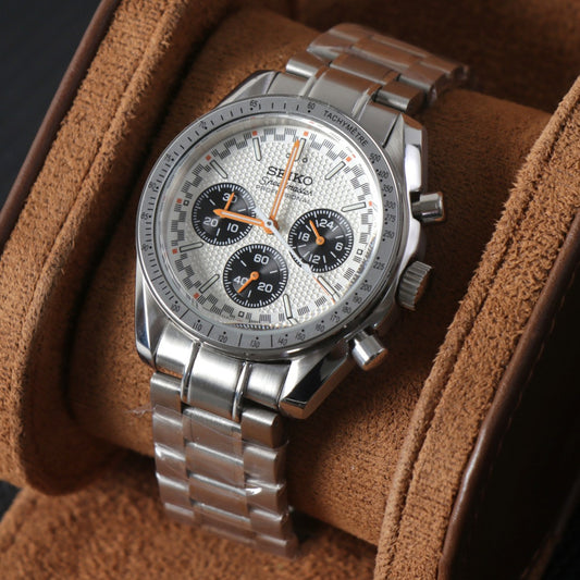 Classic Chrono Blanco Orange – Racing Heritage VK63