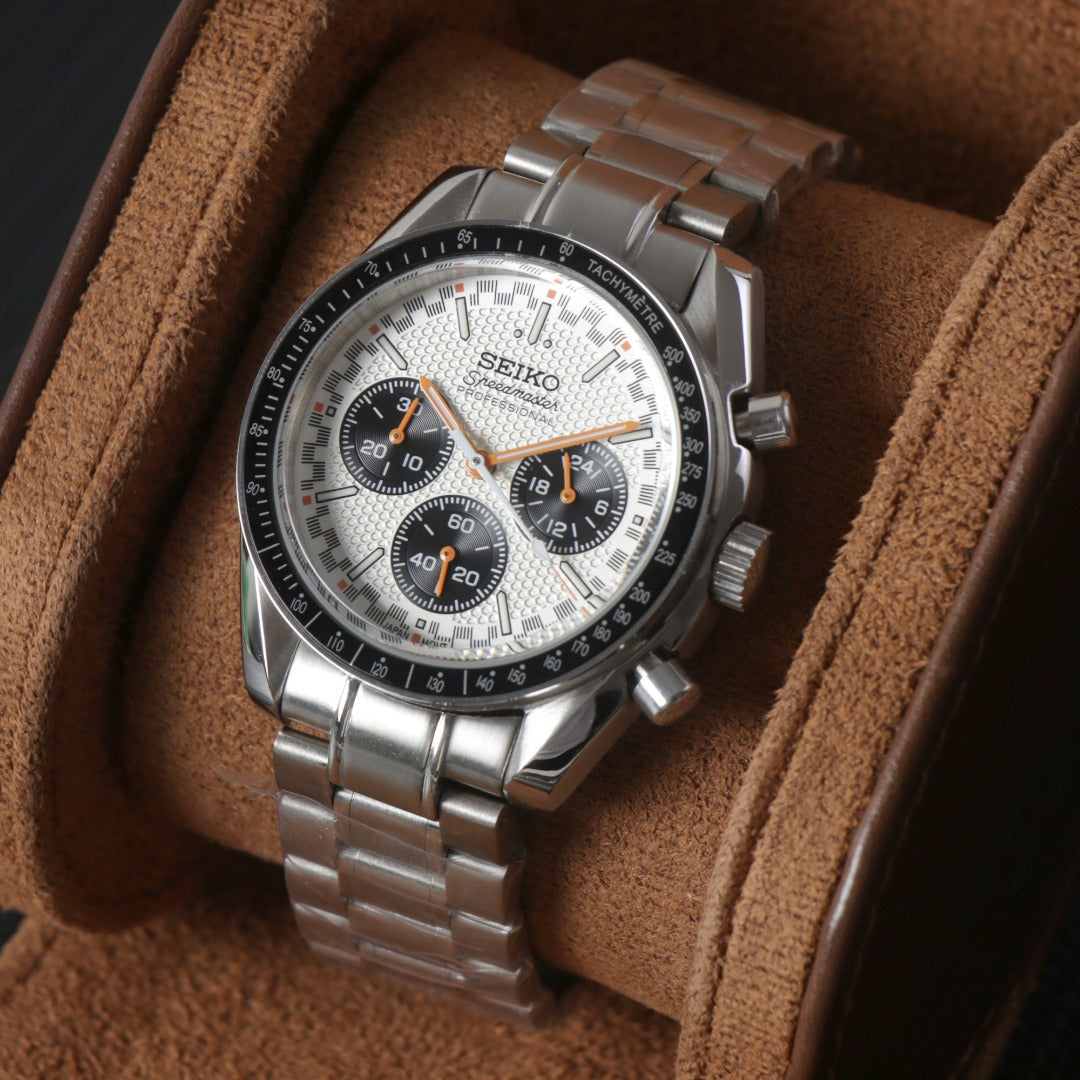 Classic Chrono Blanco – Racing Black Bezel VK63